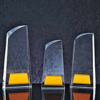 クリスタルトロフィーJG-B-524